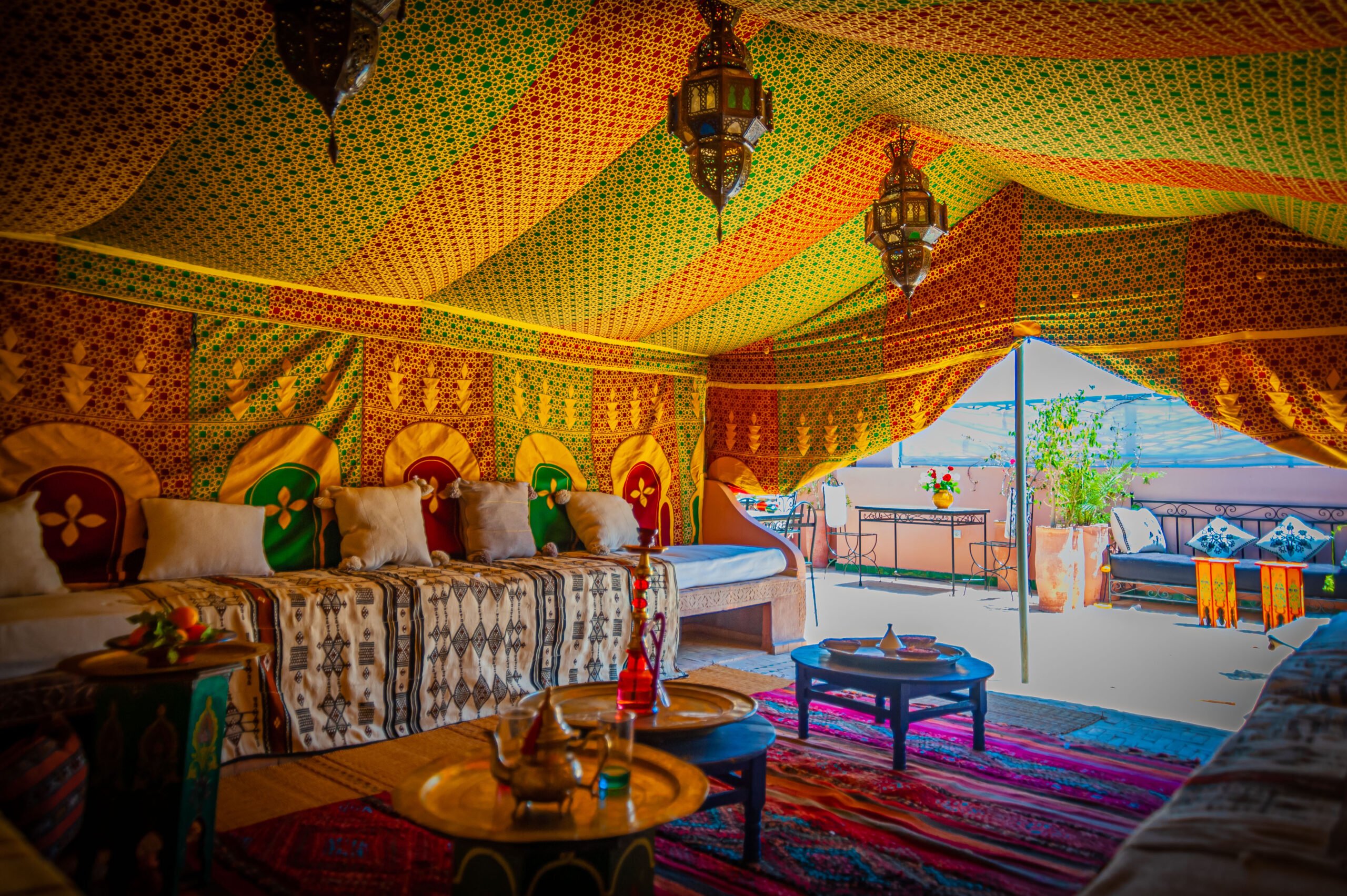 Riad Dar Mamouni — courtyard at sunset